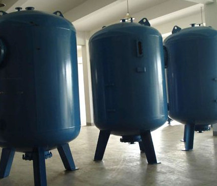 襯塑設(shè)備是如何進(jìn)行襯塑的？